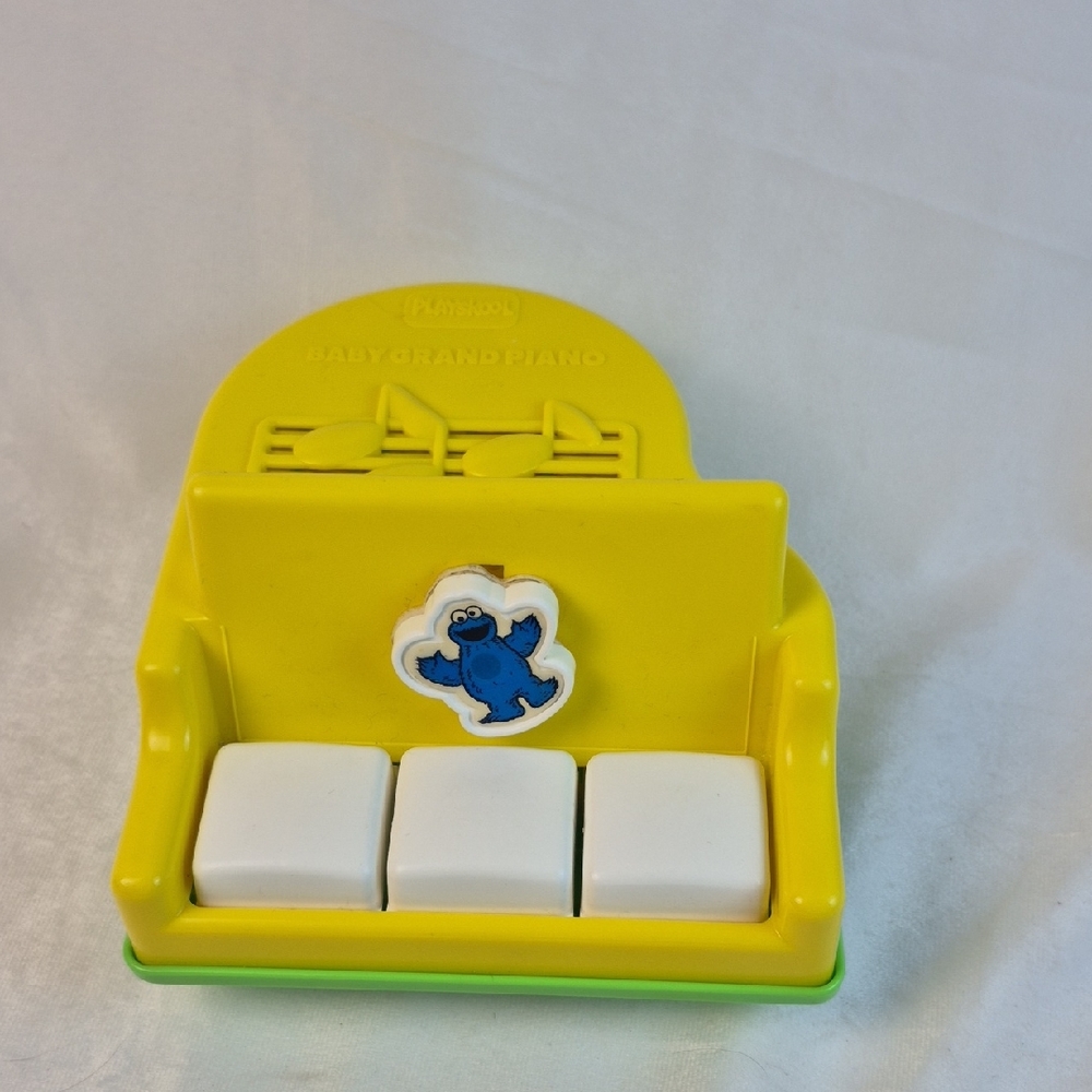 1984 Playskool Baby Grand Piano Toy - Yellow